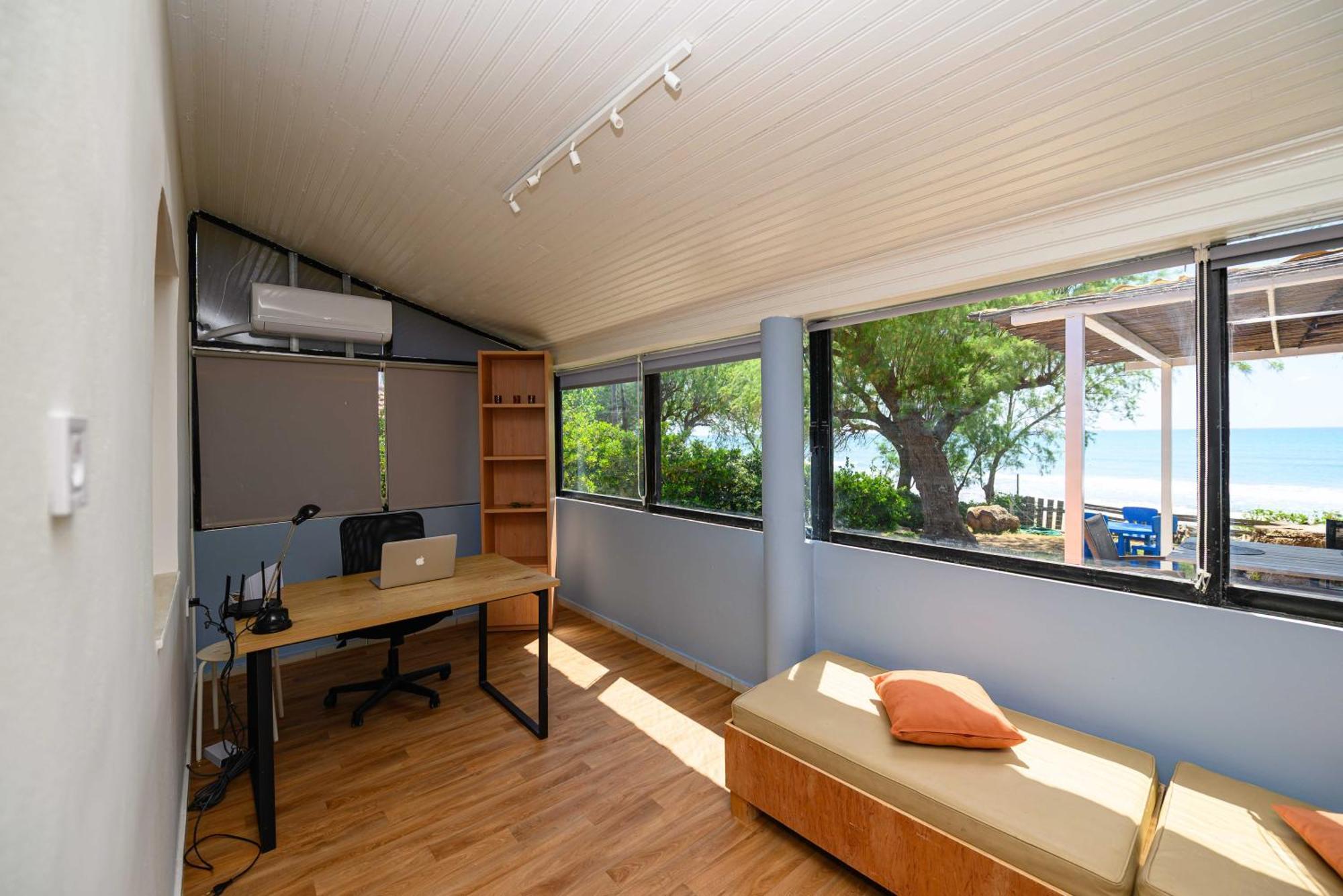 Salty Noses Beach House Paradise Perfect For Families Pírgos エクステリア 写真